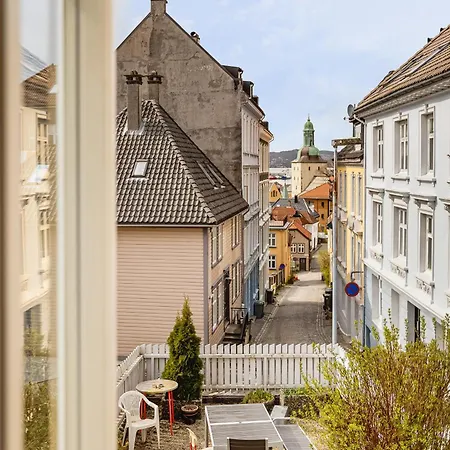 Nyaraló Fairytale Surroundings I 450m To The Train Station Bergen