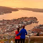 Fairytale Surroundings I 450m To The Train Station Bergen
